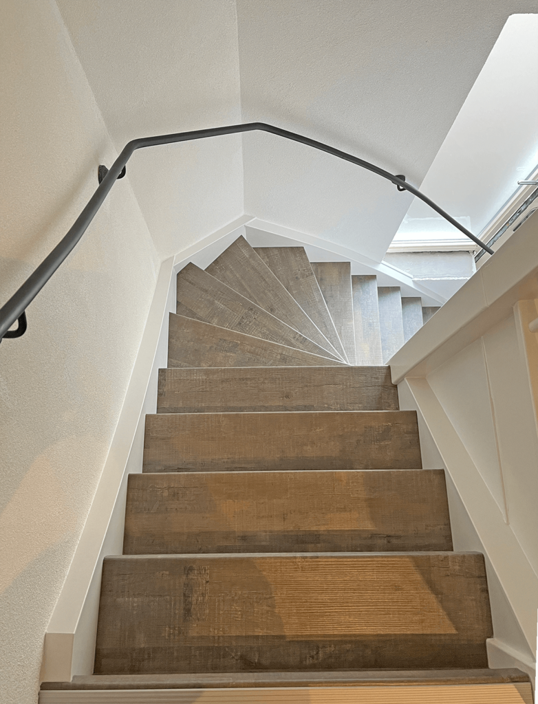 trap renovatie met overzet treden