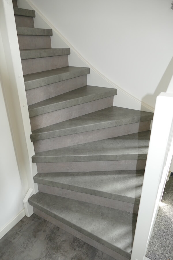 HPL-renovatie van trap - moderne uitstraling