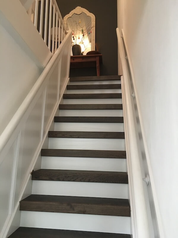 Klassieke trap gerenoveerd